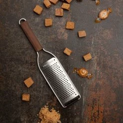 Promo 👍 Microplane Master Series Coarse Grater 🎉 -Kitchen Gadgets & Tools Shop 43300 Microplane Master Series Coarse Grater 600px 2